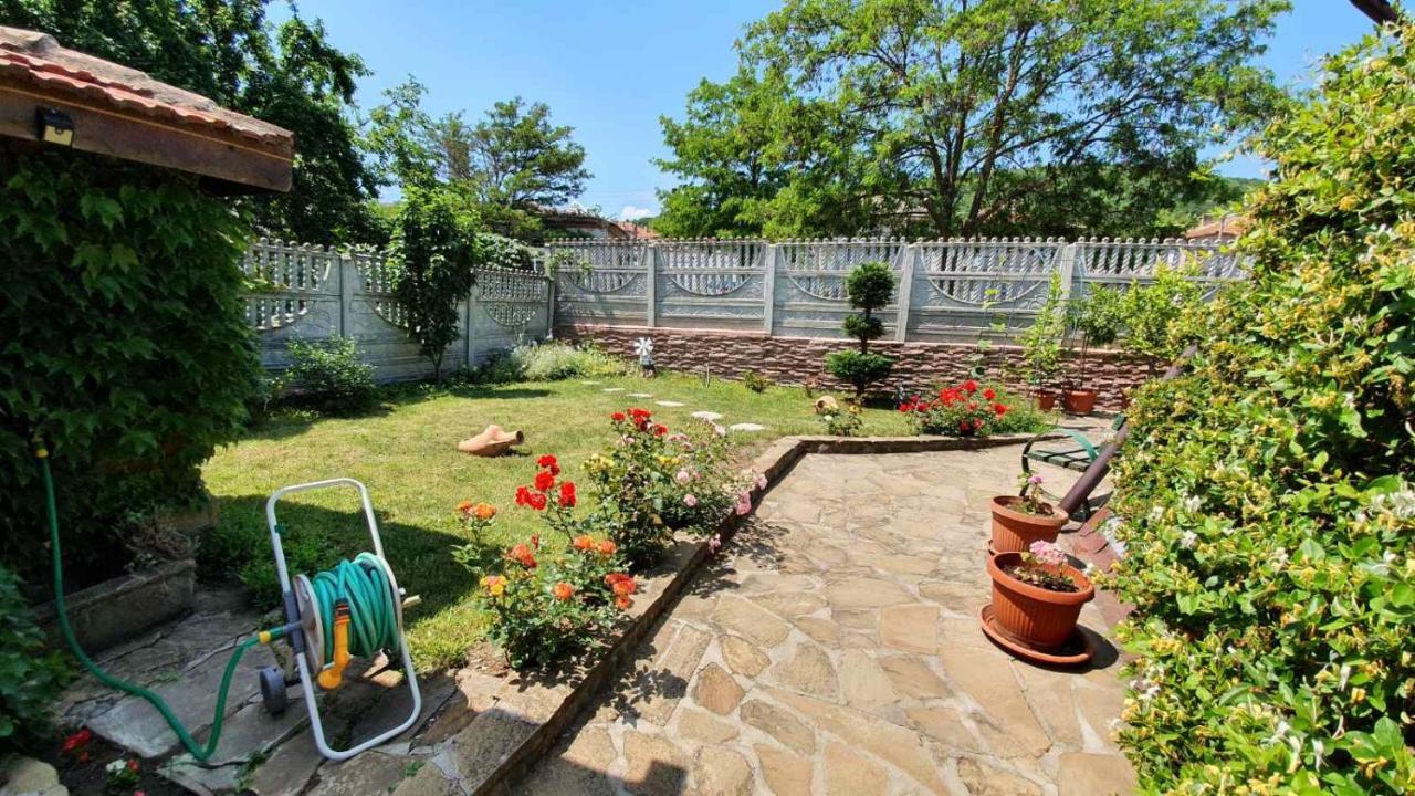 Marianas Guesthouse ออบซอร์ ภายนอก รูปภาพ
