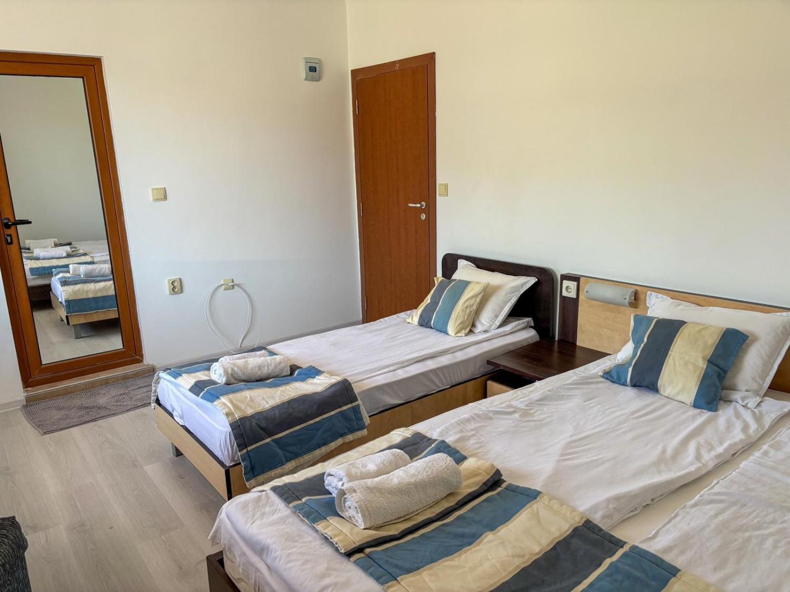 Marianas Guesthouse ออบซอร์ ภายนอก รูปภาพ