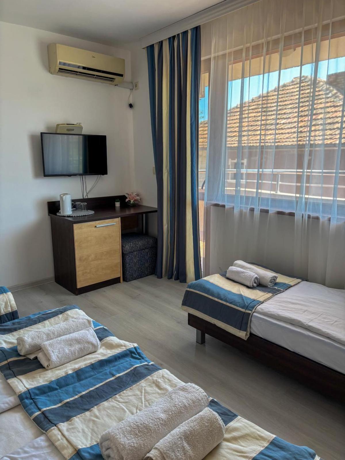 Marianas Guesthouse ออบซอร์ ภายนอก รูปภาพ
