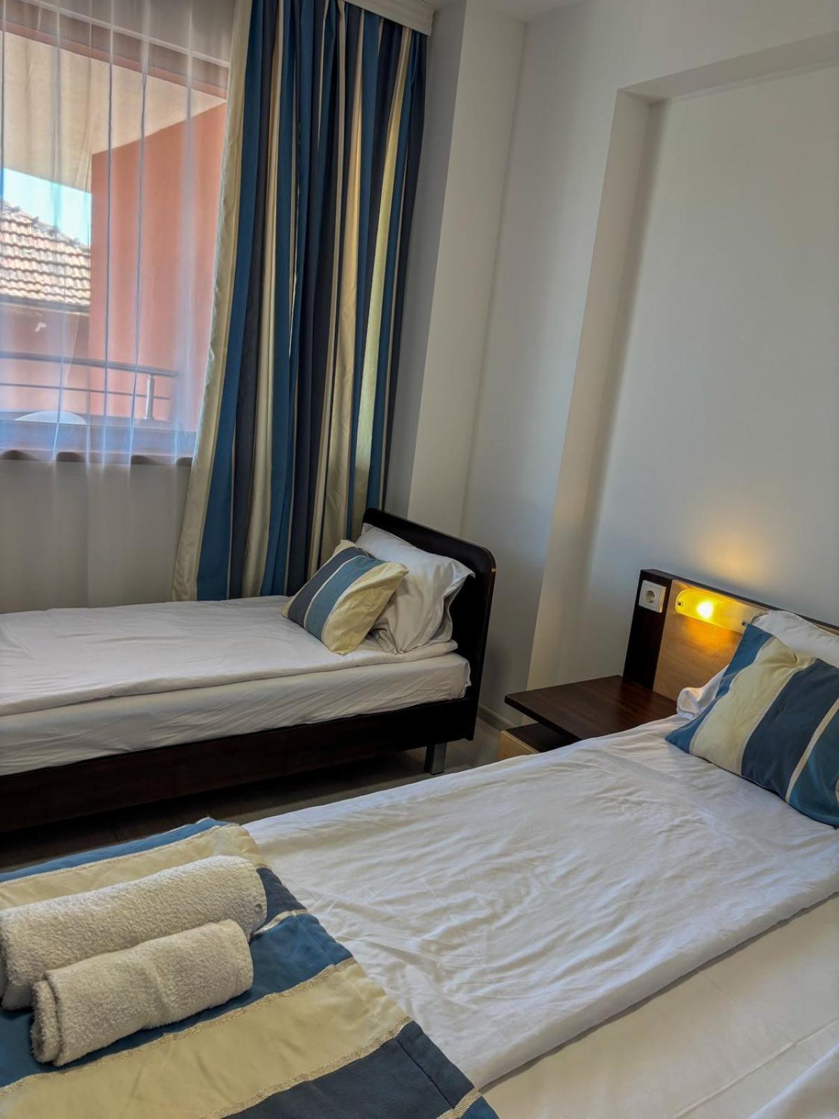 Marianas Guesthouse ออบซอร์ ภายนอก รูปภาพ